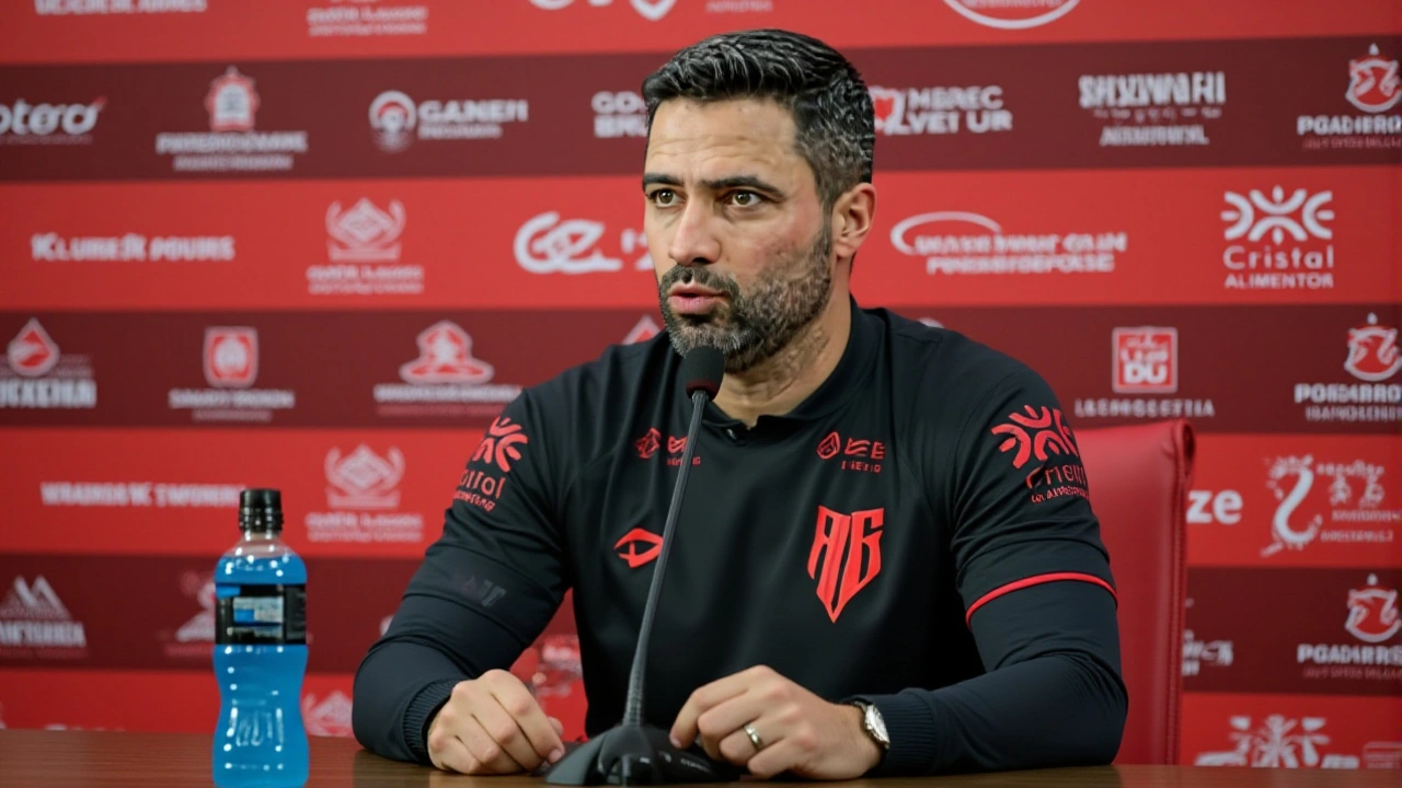 Rafael Lacerda encara clássico contra o Vila Nova e busca acesso à Série A