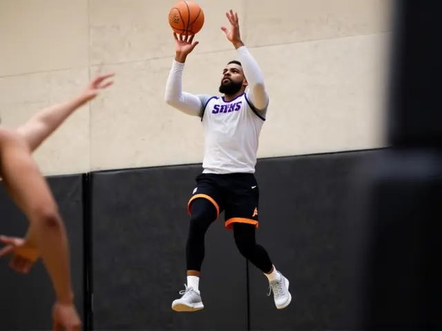 Suns vencem Pacers por 123-108 com 43 pontos de Booker